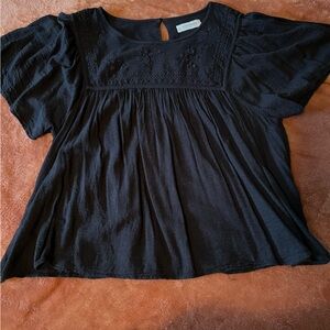 LuckyBrand flowy top in charcoal